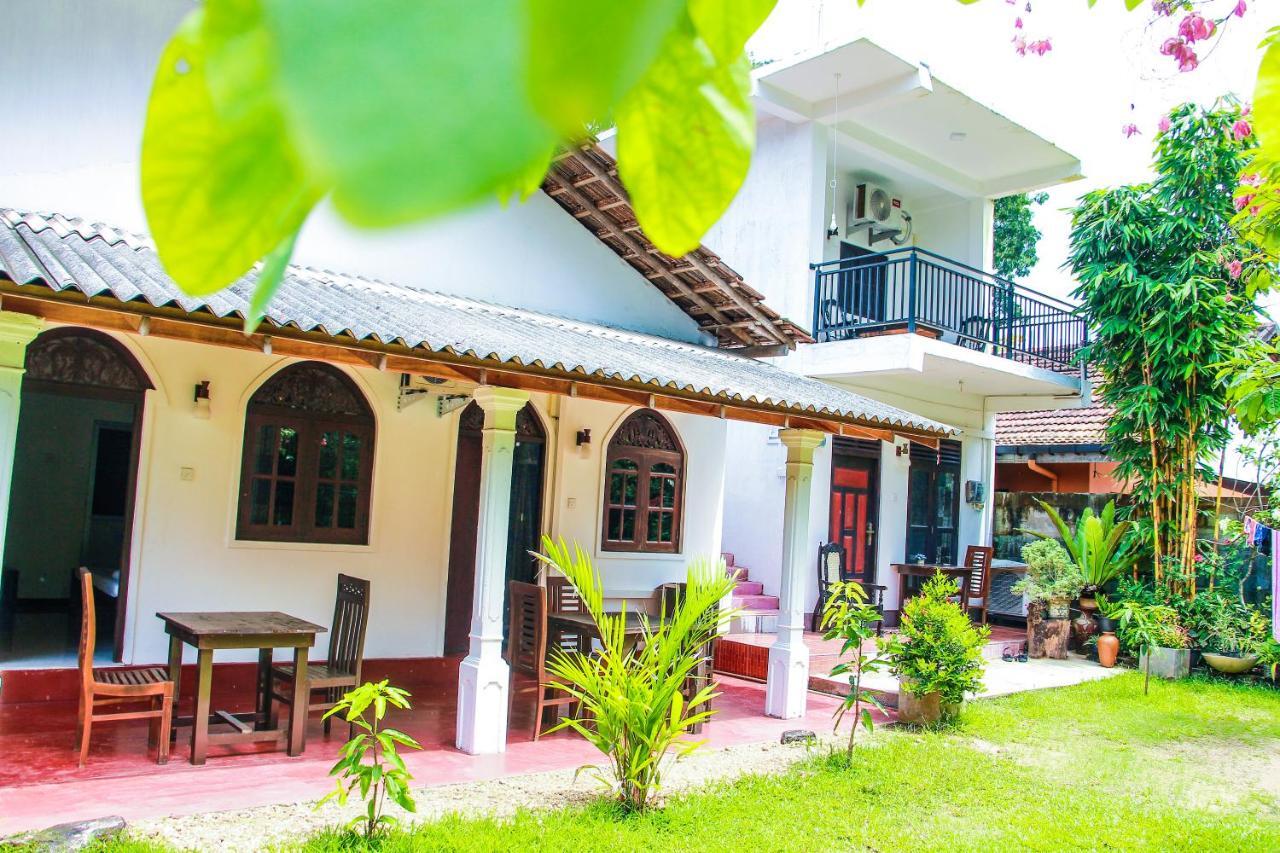 Lotus Villa Mirissa Exteriér fotografie